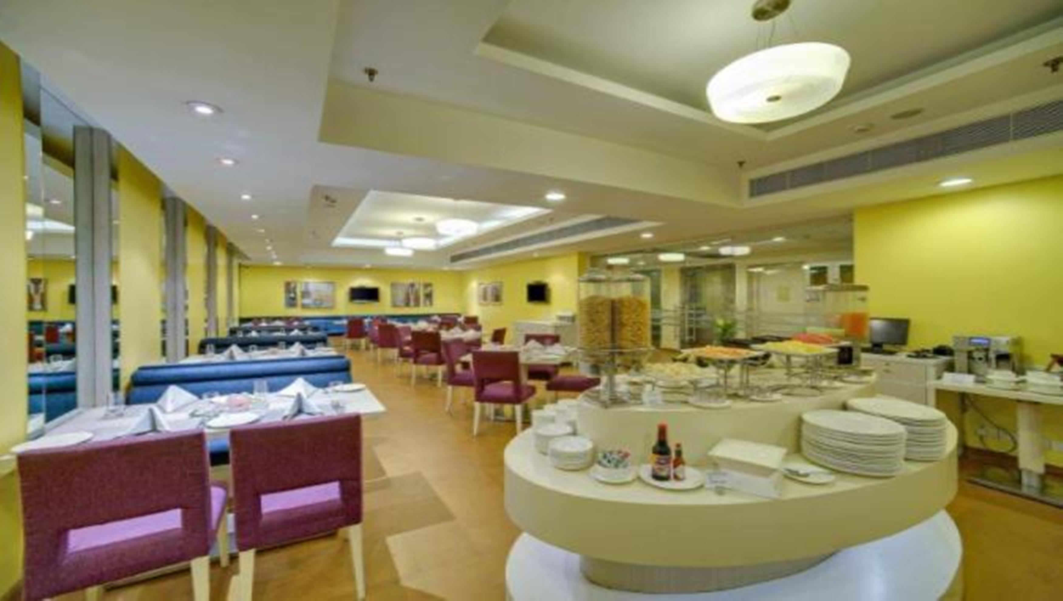 Sarovar Portico Naraina, Hotel Nova Deli Exterior foto