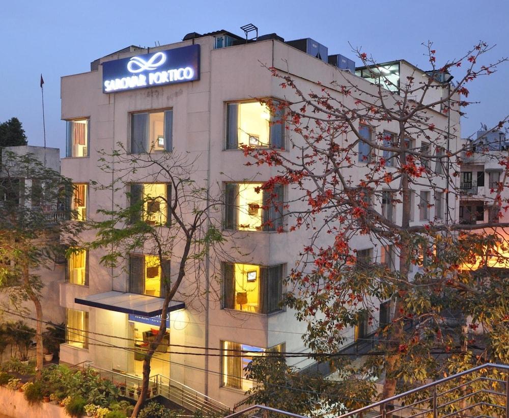 Sarovar Portico Naraina, Hotel Nova Deli Exterior foto