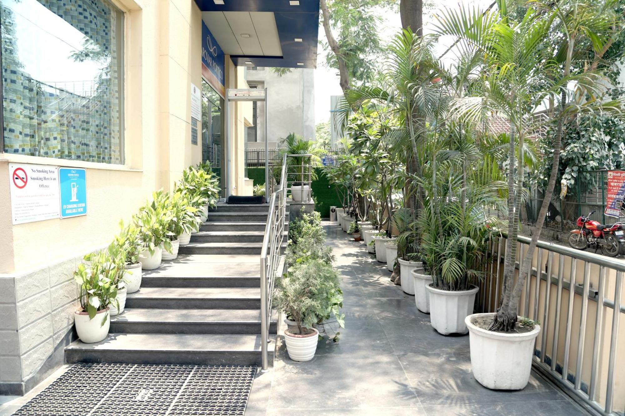 Sarovar Portico Naraina, Hotel Nova Deli Exterior foto