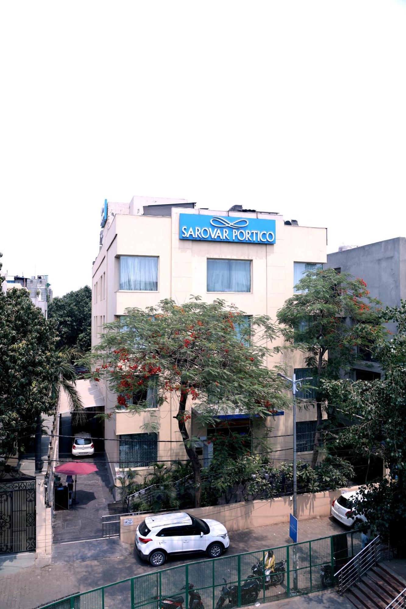 Sarovar Portico Naraina, Hotel Nova Deli Exterior foto