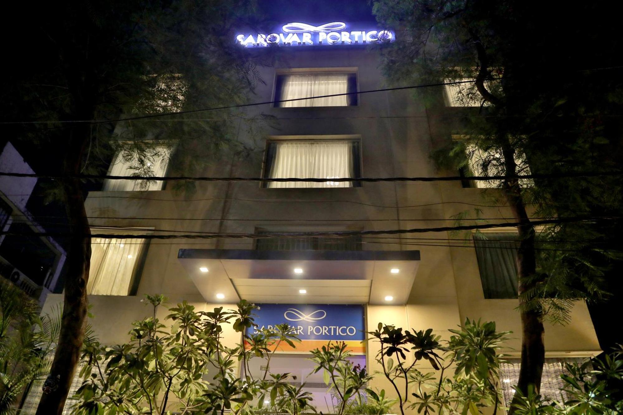 Sarovar Portico Naraina, Hotel Nova Deli Exterior foto